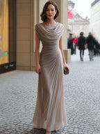 LENIYA | Maxikleid mit drapiertem Wasserfallausschnitt