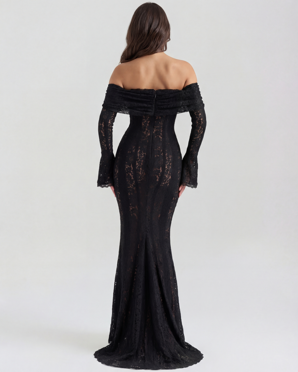 ALESSANDRA | Ausdrucksstarkes Maxikleid aus Spitze