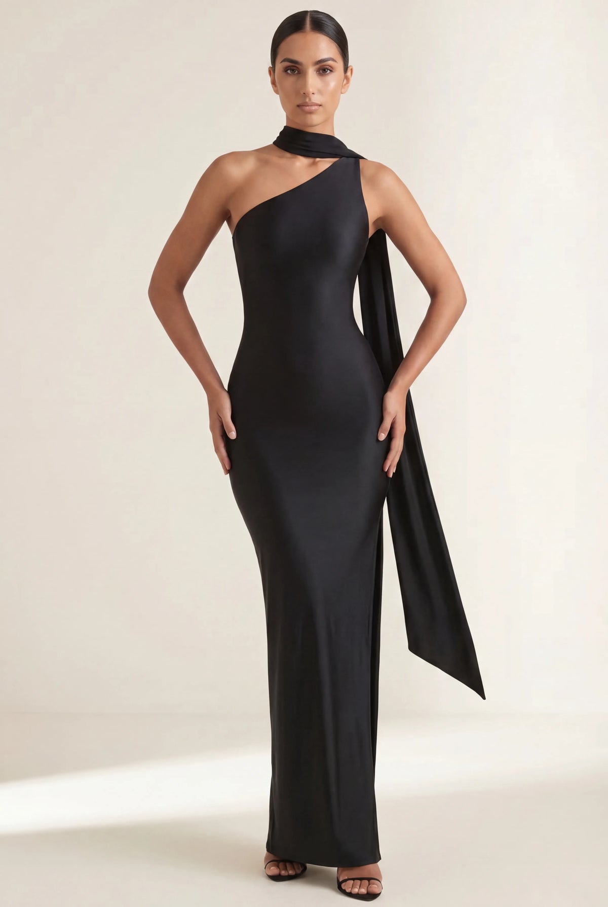 JULE | One-Shoulder-Maxikleid