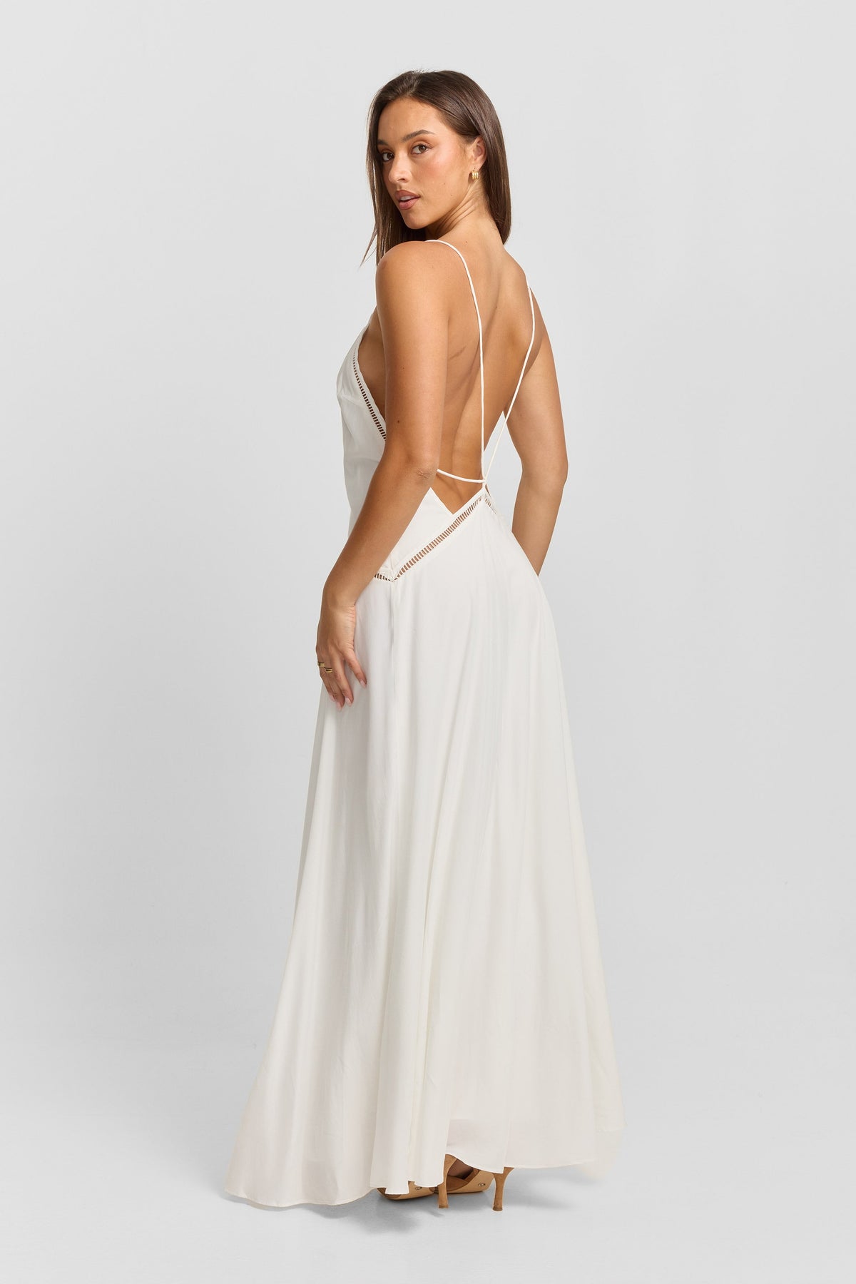 BENITA | Rückenfreies Maxikleid mit Spaghettiträgern