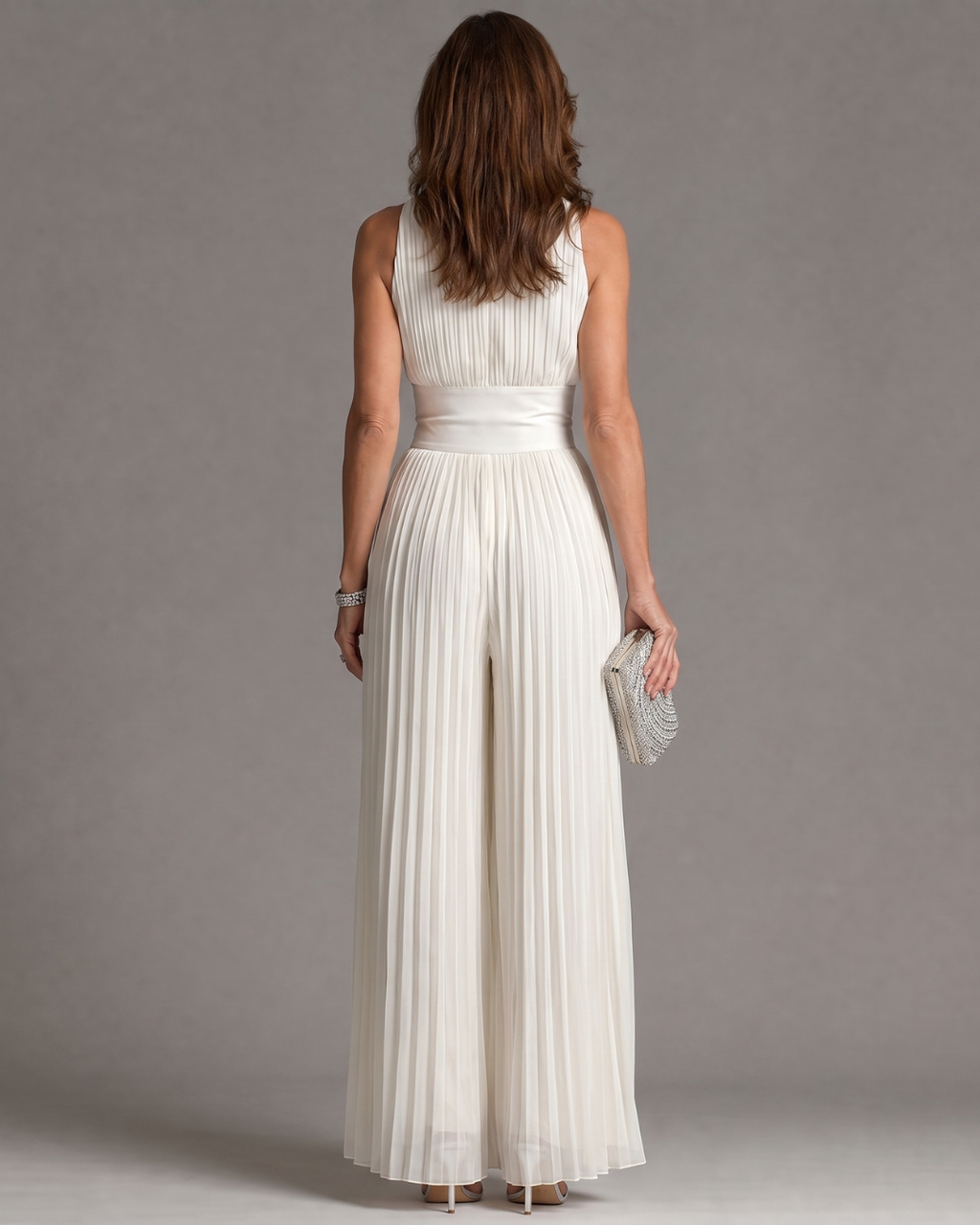 ZARIKA | Plissierter Neckholder-Jumpsuit mit Weitem Bein