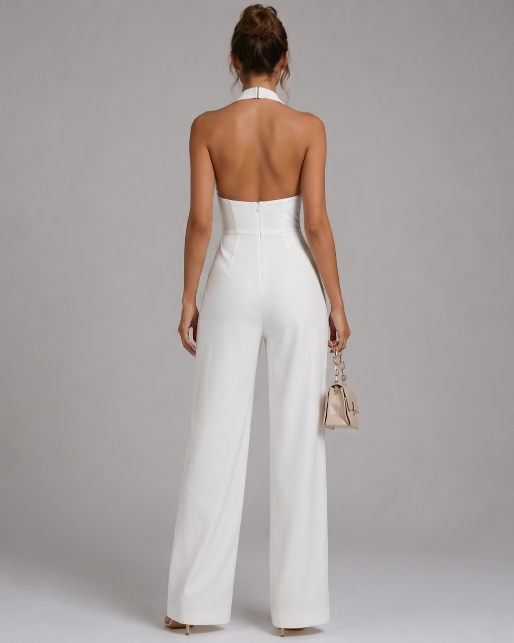 NYMERA | Neckholder-Jumpsuit mit Weitem Bein