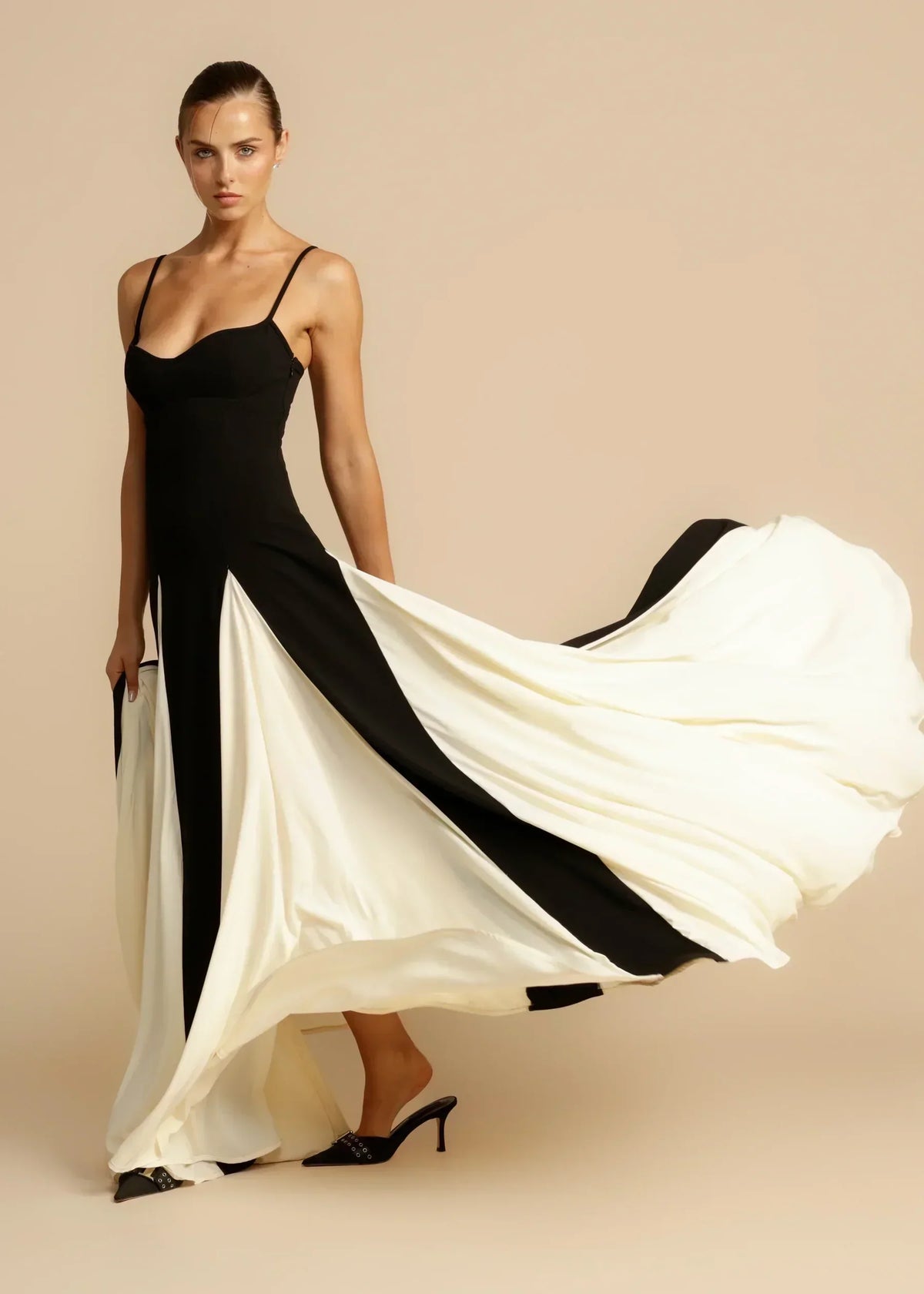 TAMEA | Maxikleid mit Kontrasteinsätzen