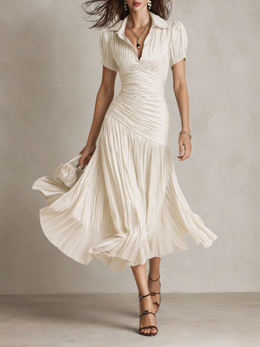 ANOUK | Gestreiftes Satin-Midikleid mit Plisseefalten