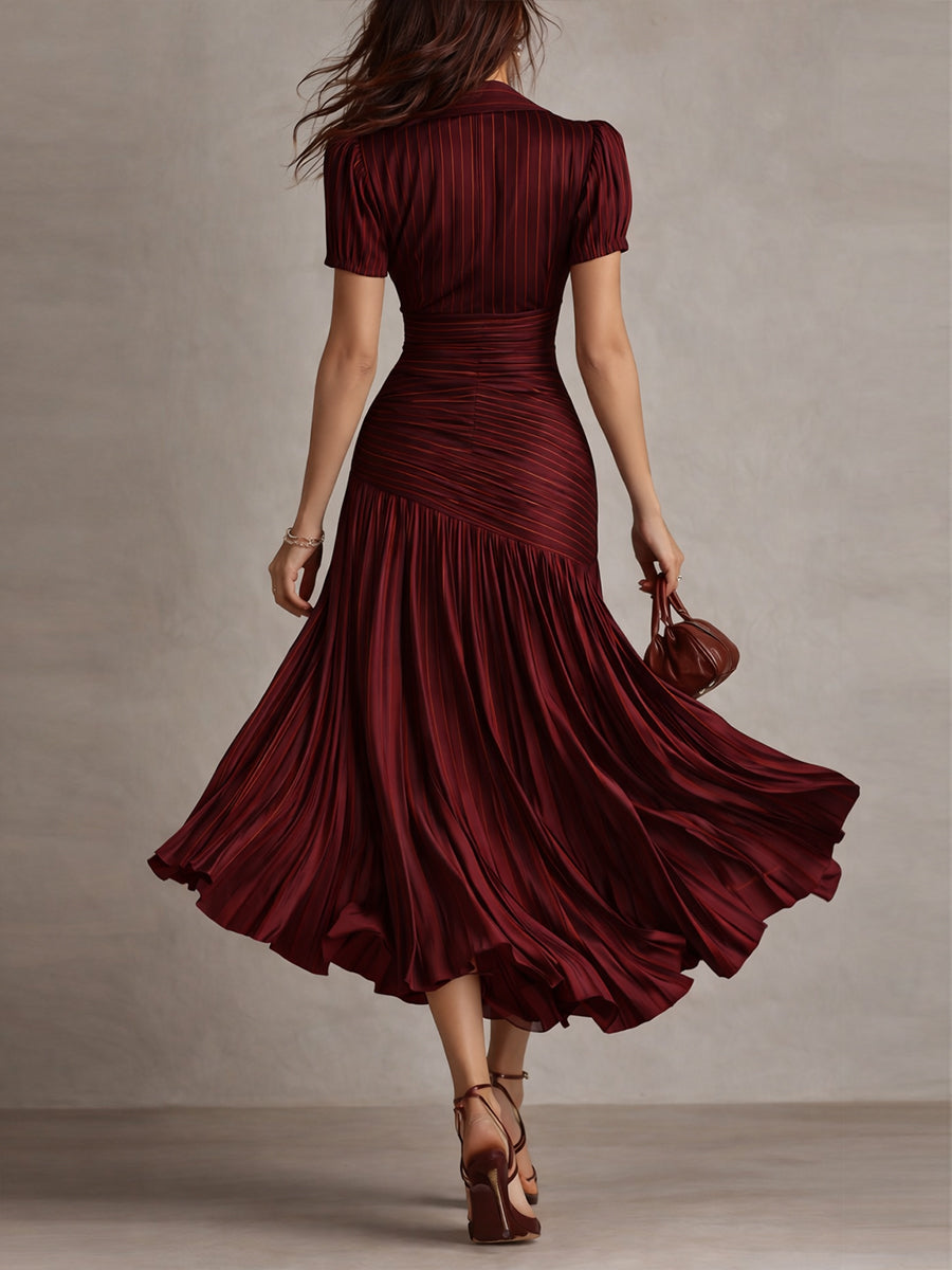 ANOUK | Gestreiftes Satin-Midikleid mit Plisseefalten