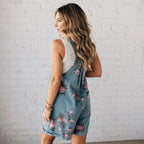 JULE | Kurze Denim-Latzhose mit Blumenmuster