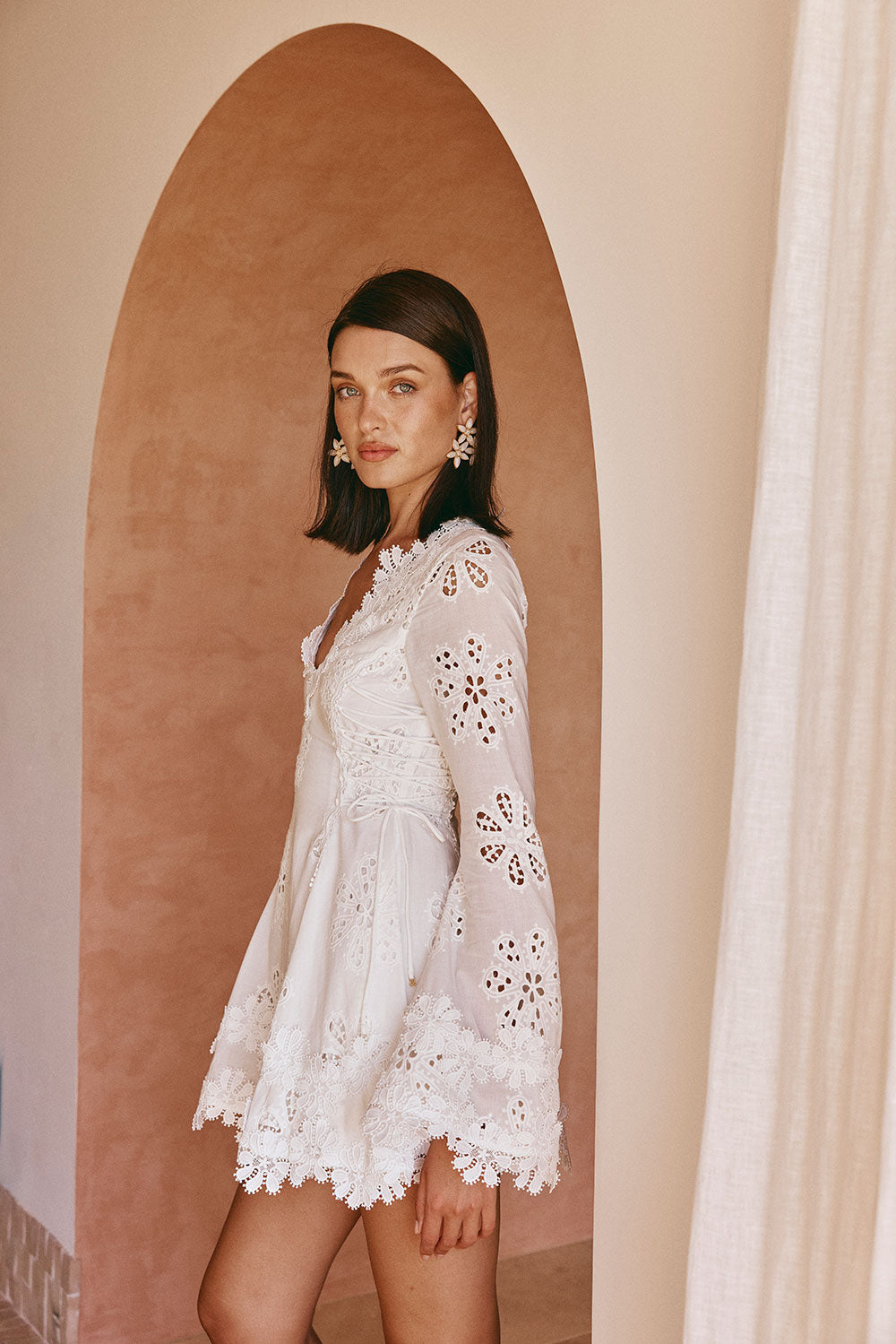 JILL | Minikleid mit Boho-Spitze