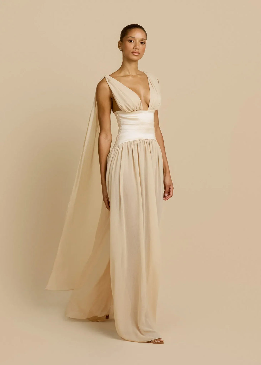 TABEA | Maxikleid mit Tiefem Ausschnitt
