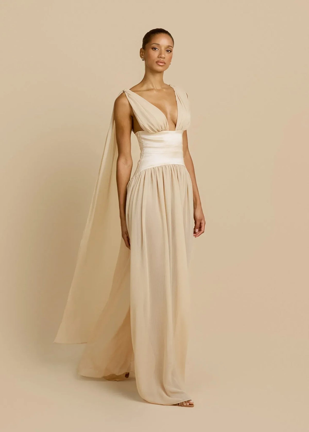 TABEA | Maxikleid mit Tiefem Ausschnitt