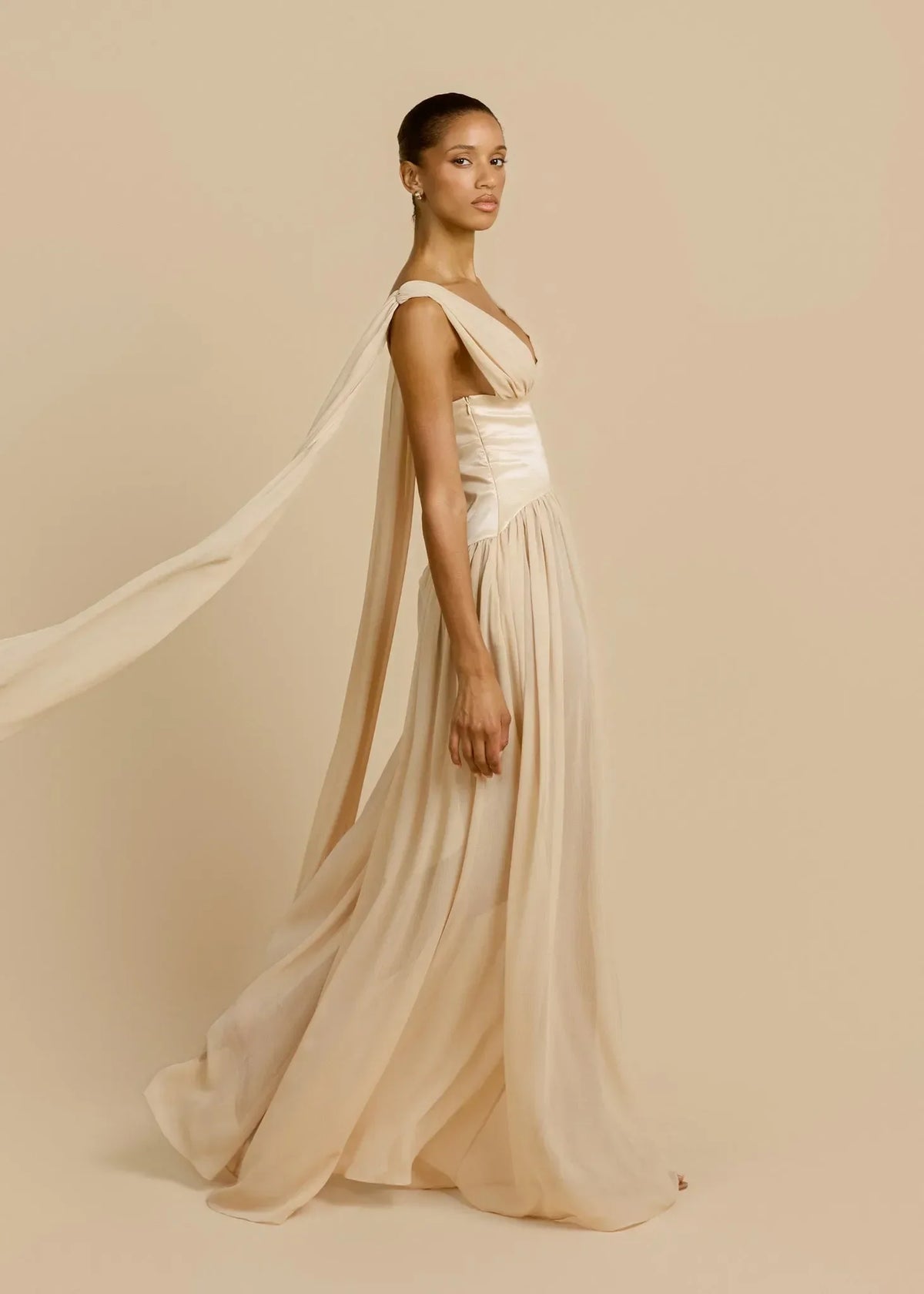 TABEA | Maxikleid mit Tiefem Ausschnitt