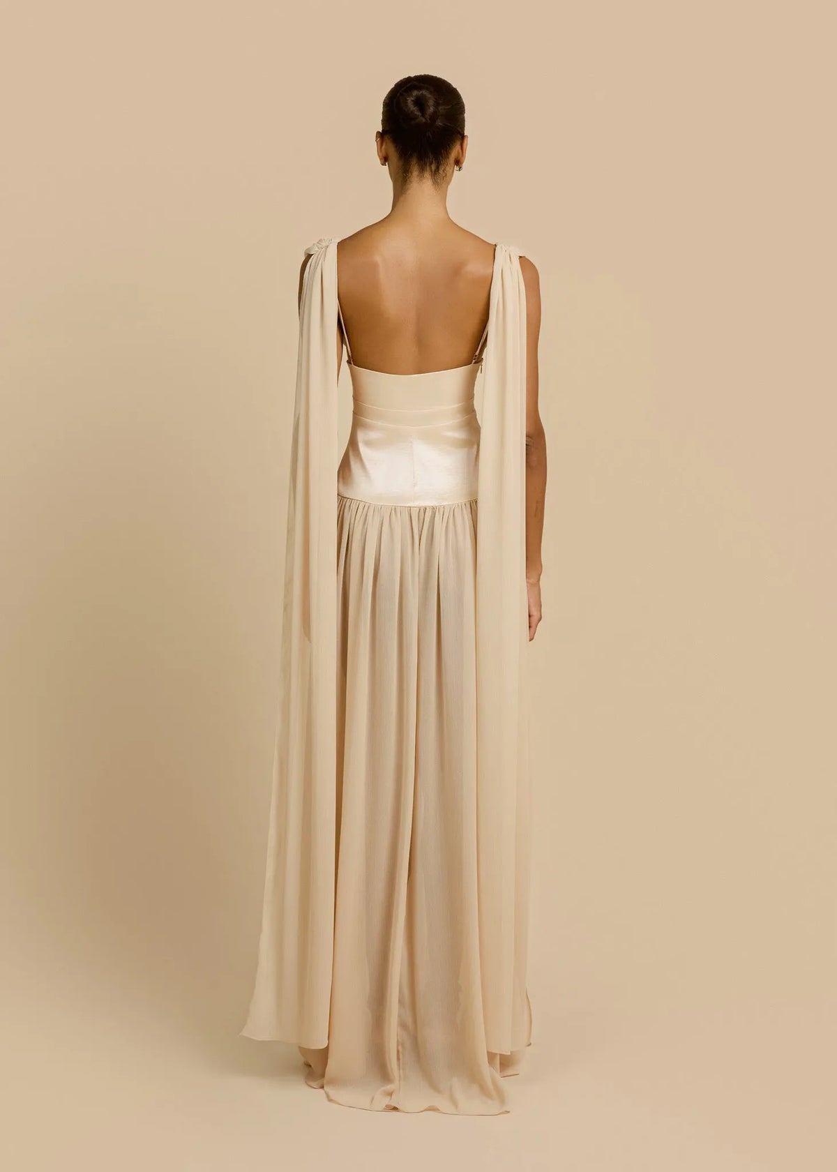 TABEA | Maxikleid mit Tiefem Ausschnitt
