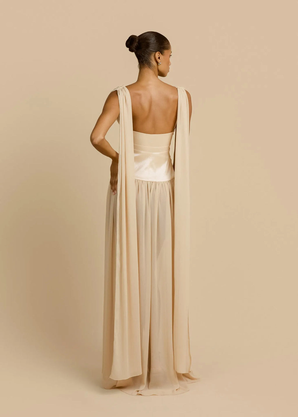 TABEA | Maxikleid mit Tiefem Ausschnitt