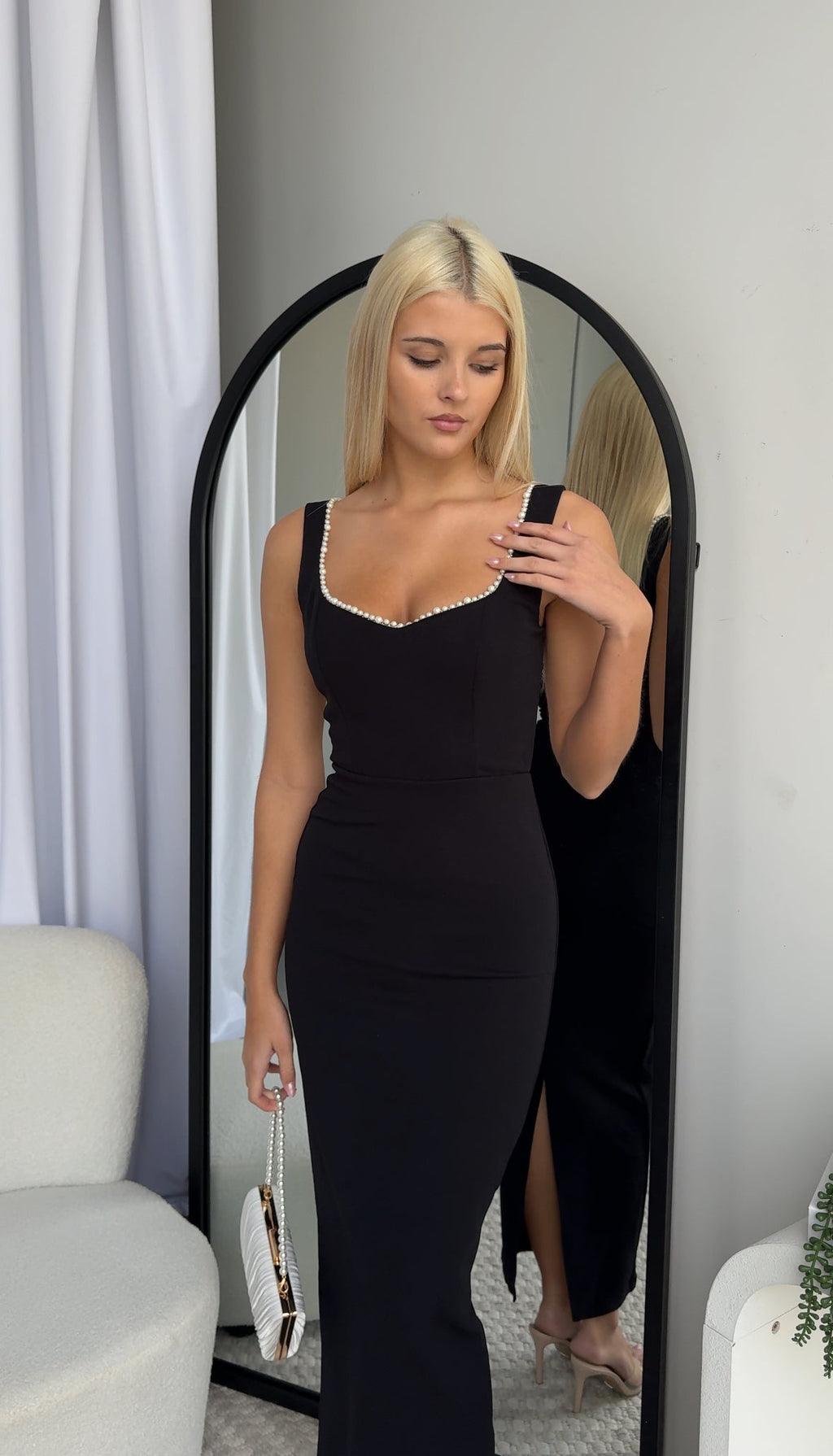 CÄCILIA | Midikleid mit Herzausschnitt