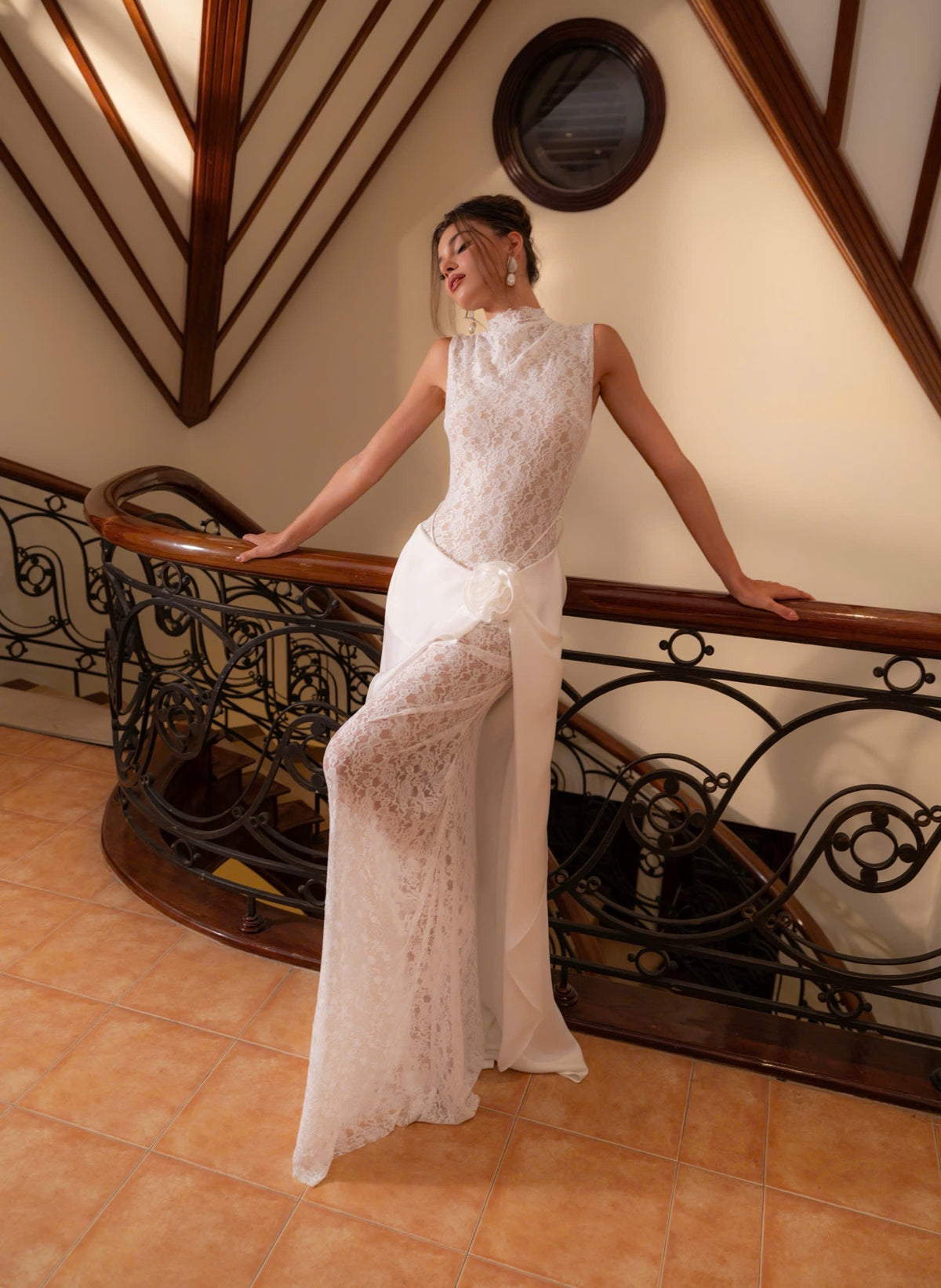 SAMIRA | Drapiertes Maxikleid mit Spitze