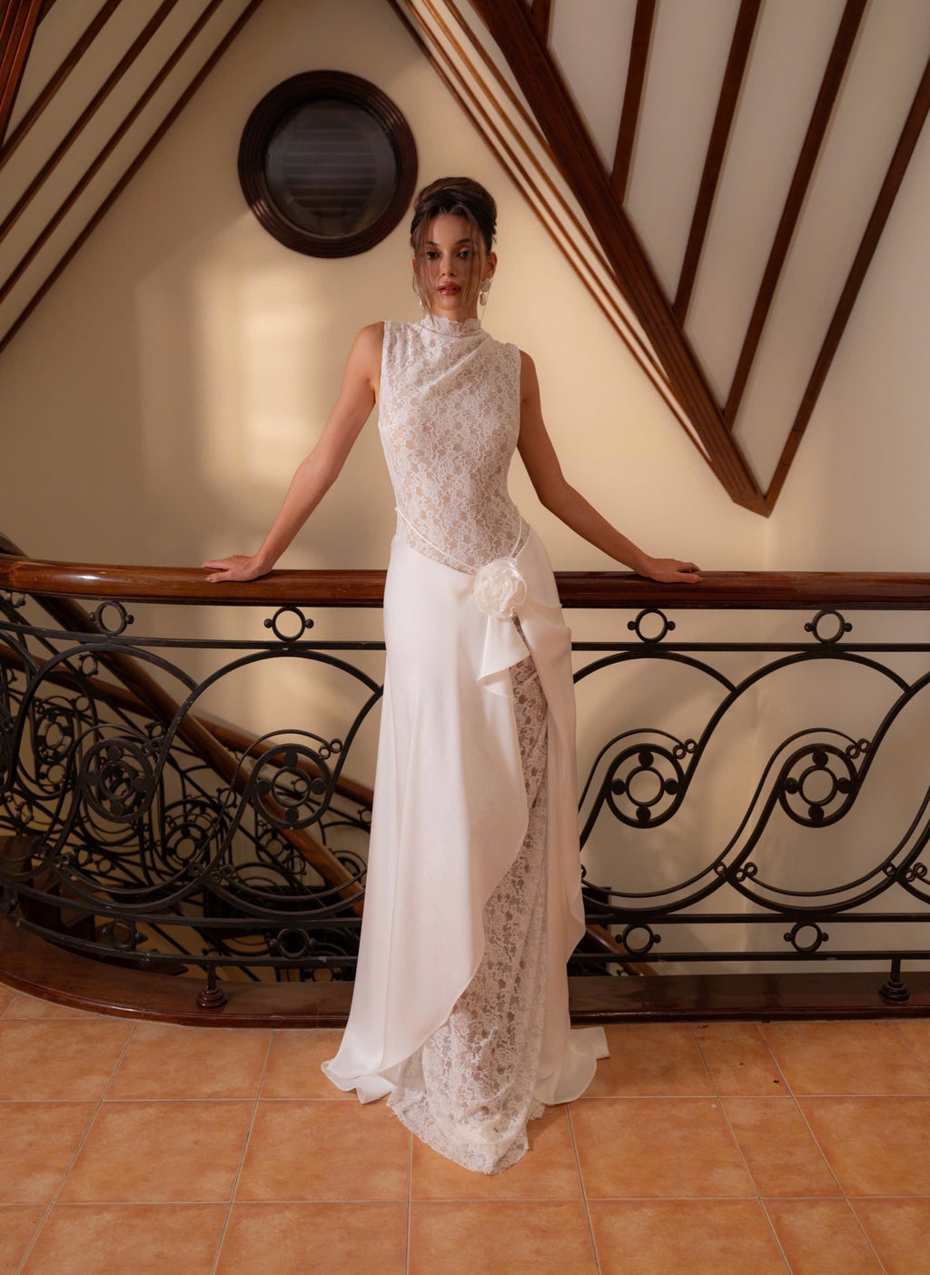SAMIRA | Drapiertes Maxikleid mit Spitze