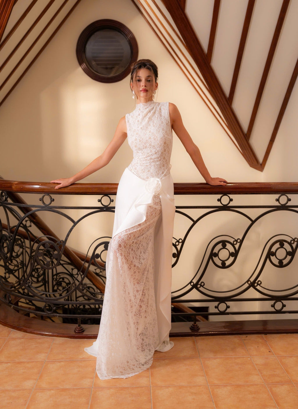 SAMIRA | Drapiertes Maxikleid mit Spitze