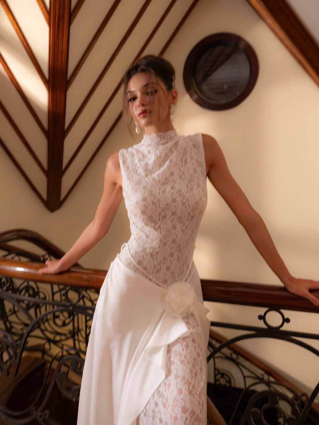SAMIRA | Drapiertes Maxikleid mit Spitze