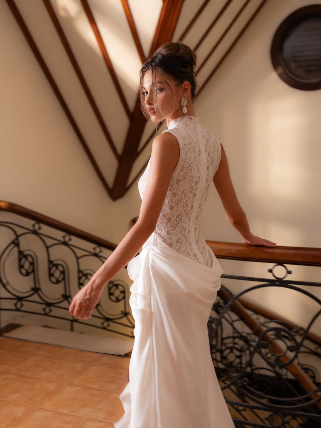 SAMIRA | Drapiertes Maxikleid mit Spitze