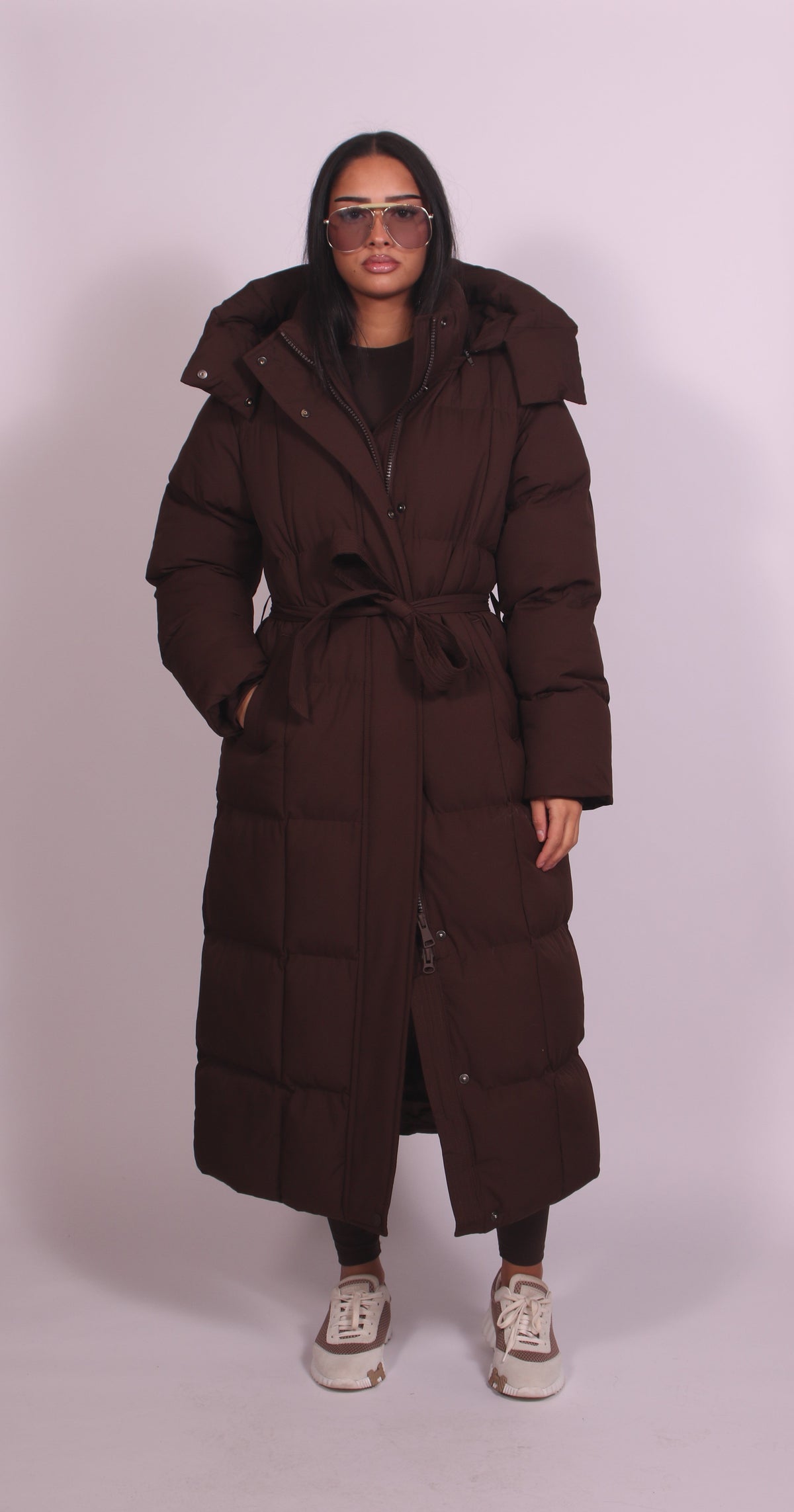 LIVIA | Lange Pufferjacke mit Gürtel