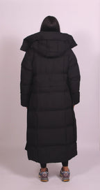 LIVIA | Lange Pufferjacke mit Gürtel