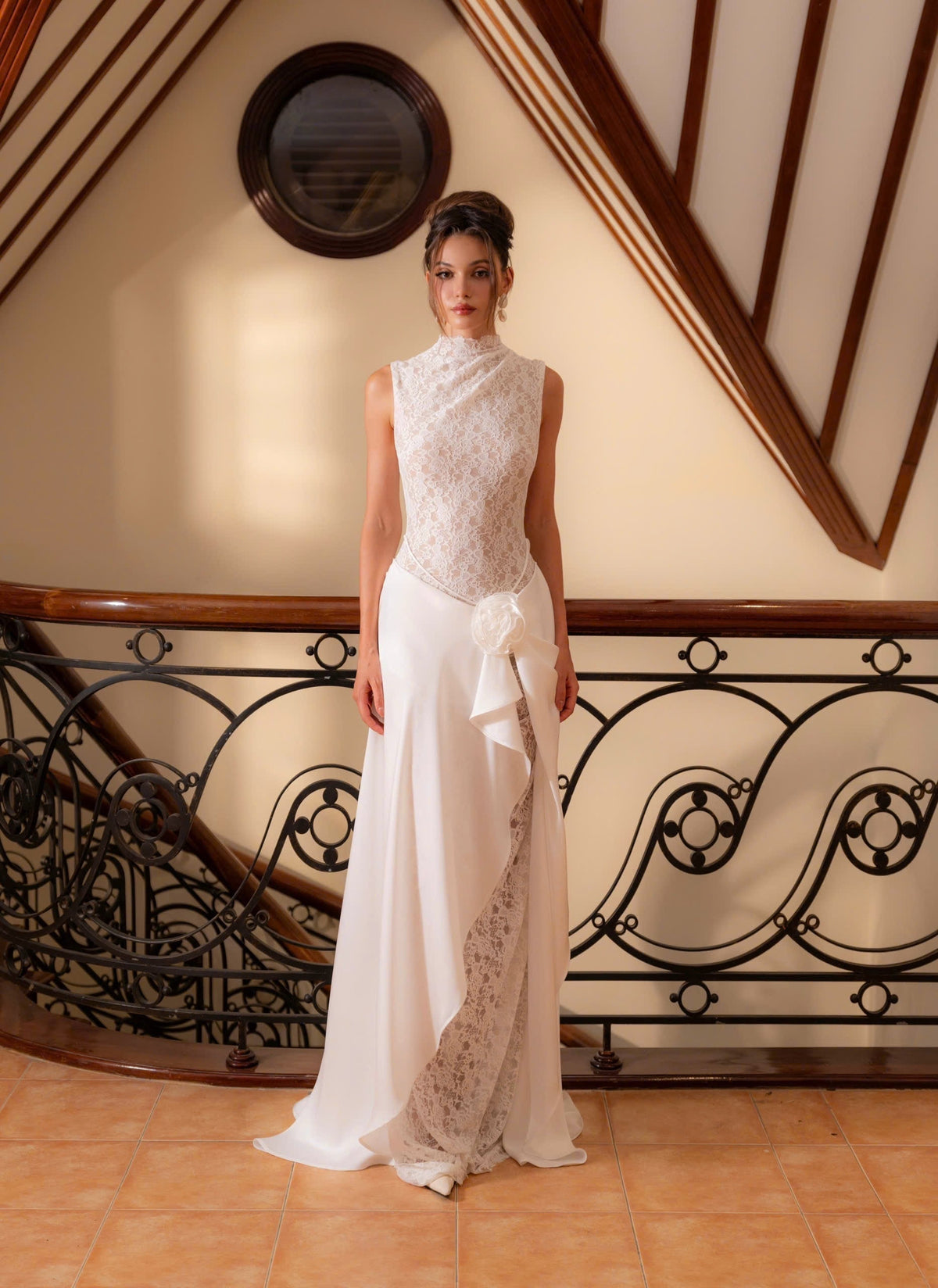 SAMIRA | Drapiertes Maxikleid mit Spitze