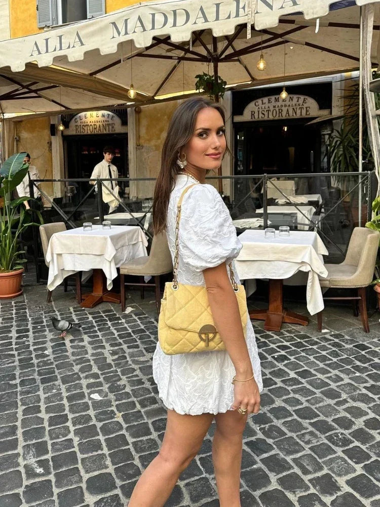 ALICE | Chic Minikleid mit Strukturmuster und Puffärmeln