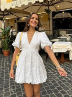 ALICE | Chic Minikleid mit Strukturmuster und Puffärmeln