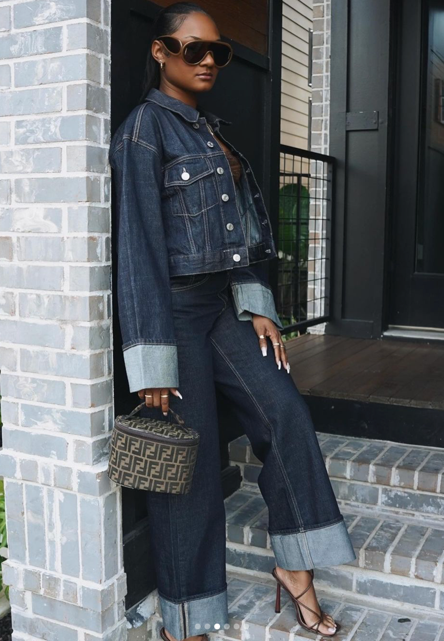 JADE | Zeitloses Denim-Jacken-Set mit gekrempelten Ärmeln