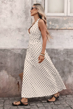 NOELA | Gepunktetes Halterneck-Maxikleid
