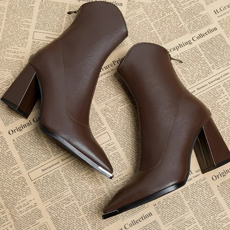 CELESTE | Refined Chelsea Boots