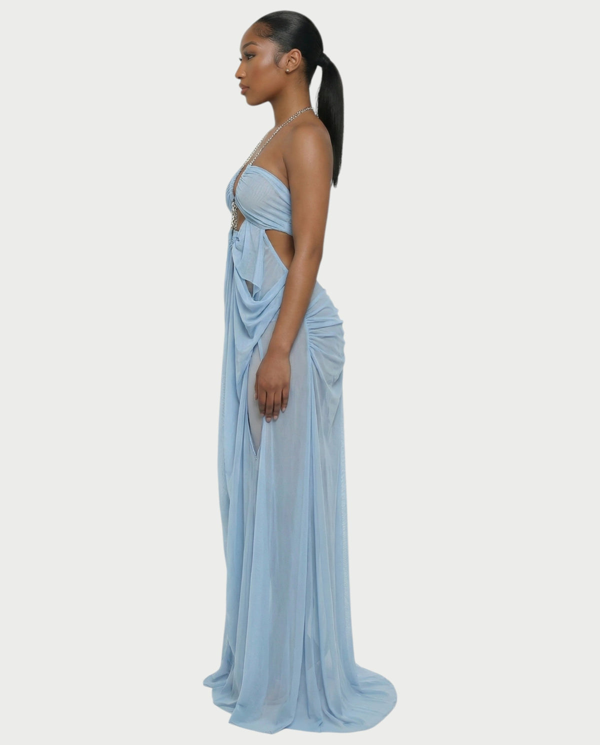 BELA | Maxikleid mit Kettenträgern und Cut-out