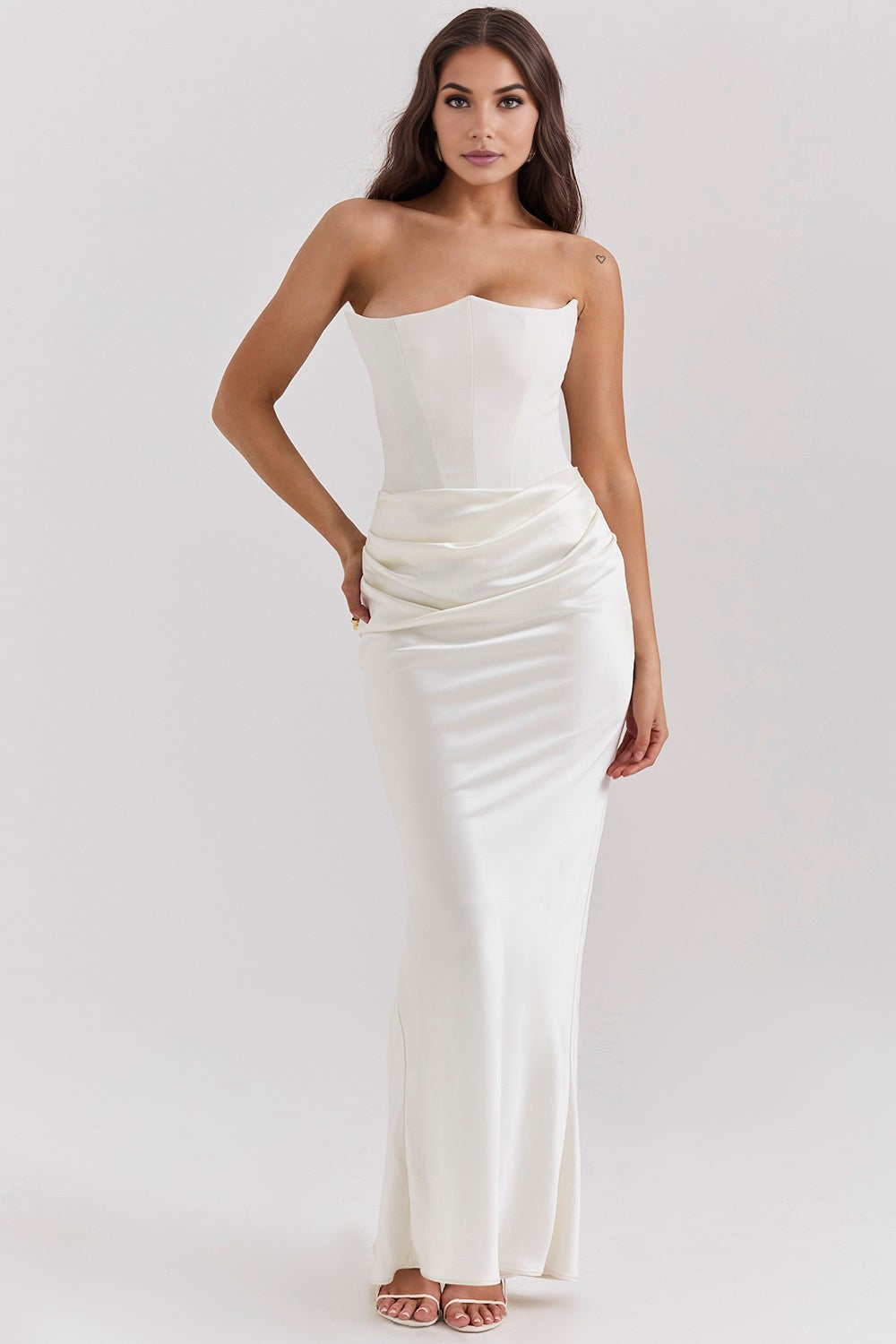 MILA | Figurbetontes Maxikleid