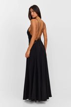 BENITA | Rückenfreies Maxikleid mit Spaghettiträgern