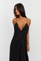 BENITA | Rückenfreies Maxikleid mit Spaghettiträgern