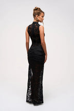 BLAKE | Spitzenkleid mit Tiefem Ausschnitt