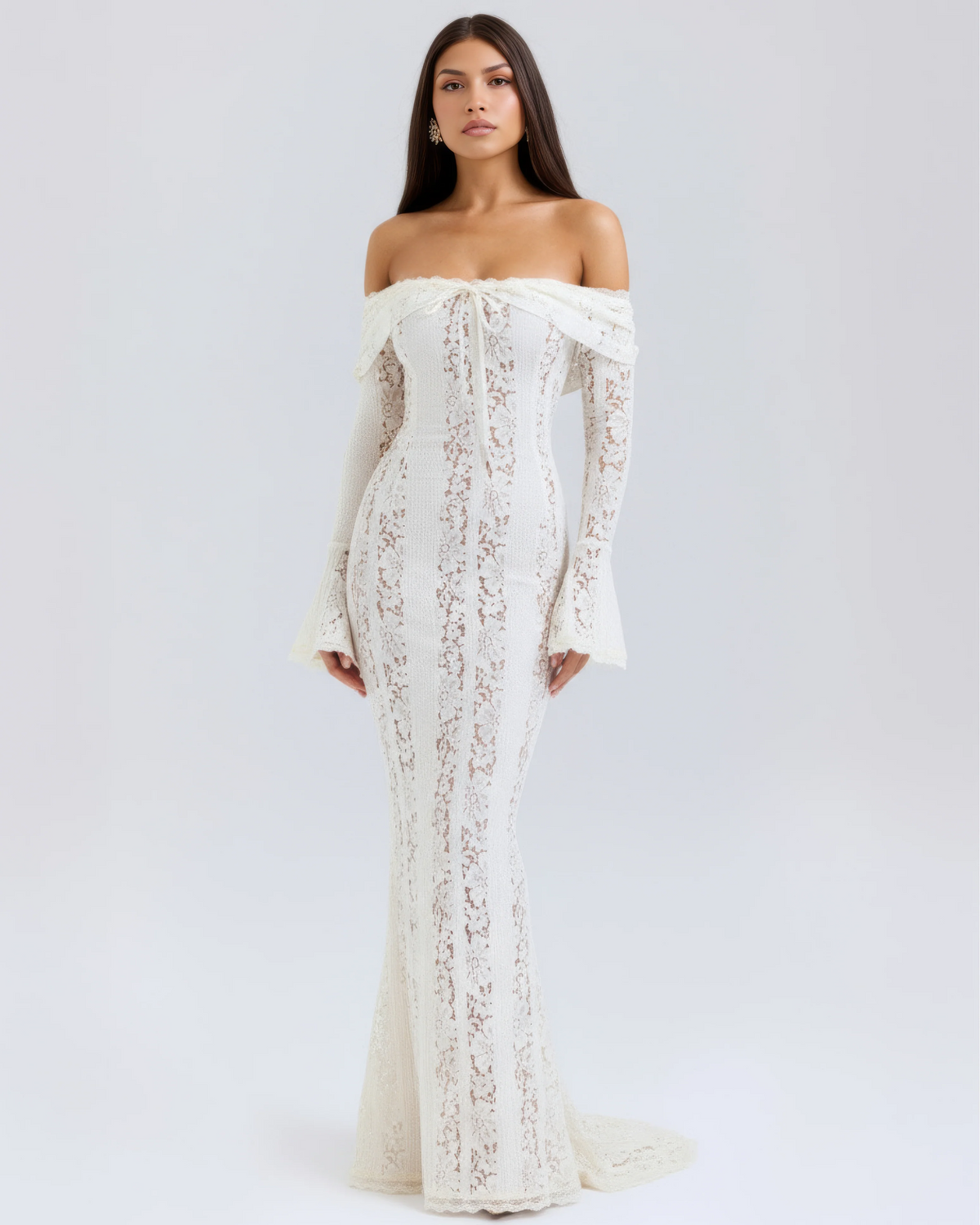 ALESSANDRA | Ausdrucksstarkes Maxikleid aus Spitze