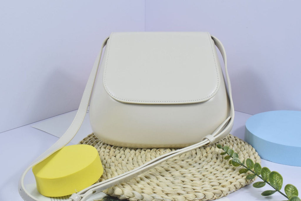 IDA | Minimalist Chestnut Crossbody Bag