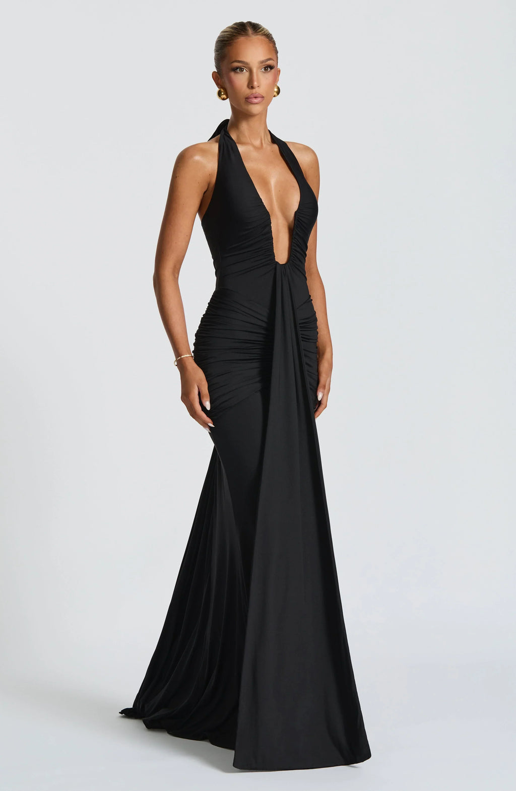 SASHA | Maxikleid mit Tiefem Ausschnitt