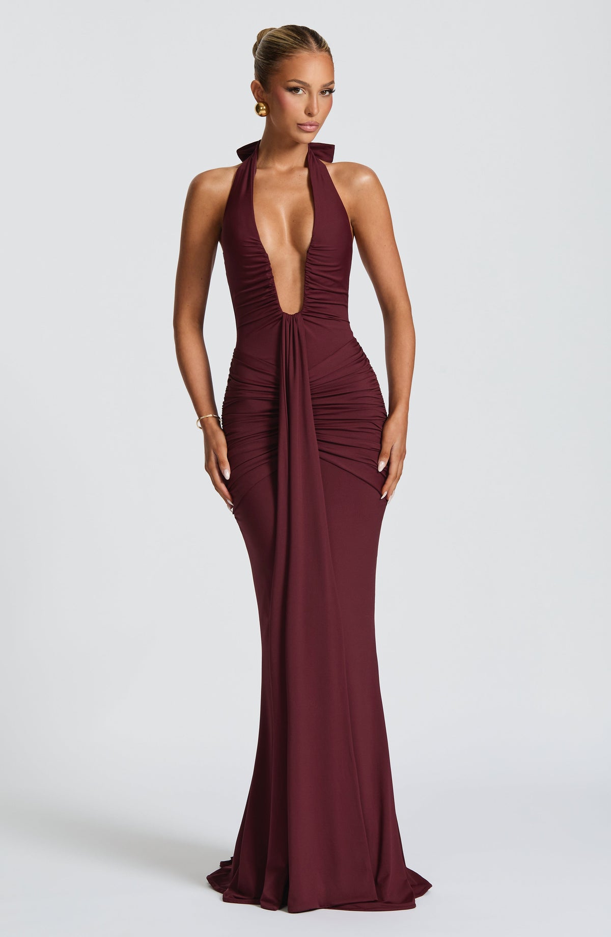 SASHA | Maxikleid mit Tiefem Ausschnitt