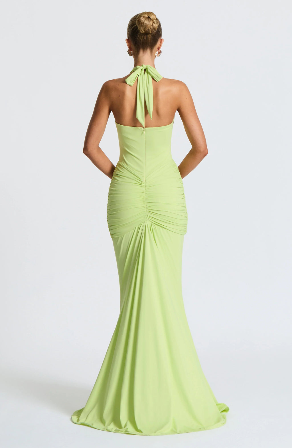 SASHA | Maxikleid mit Tiefem Ausschnitt