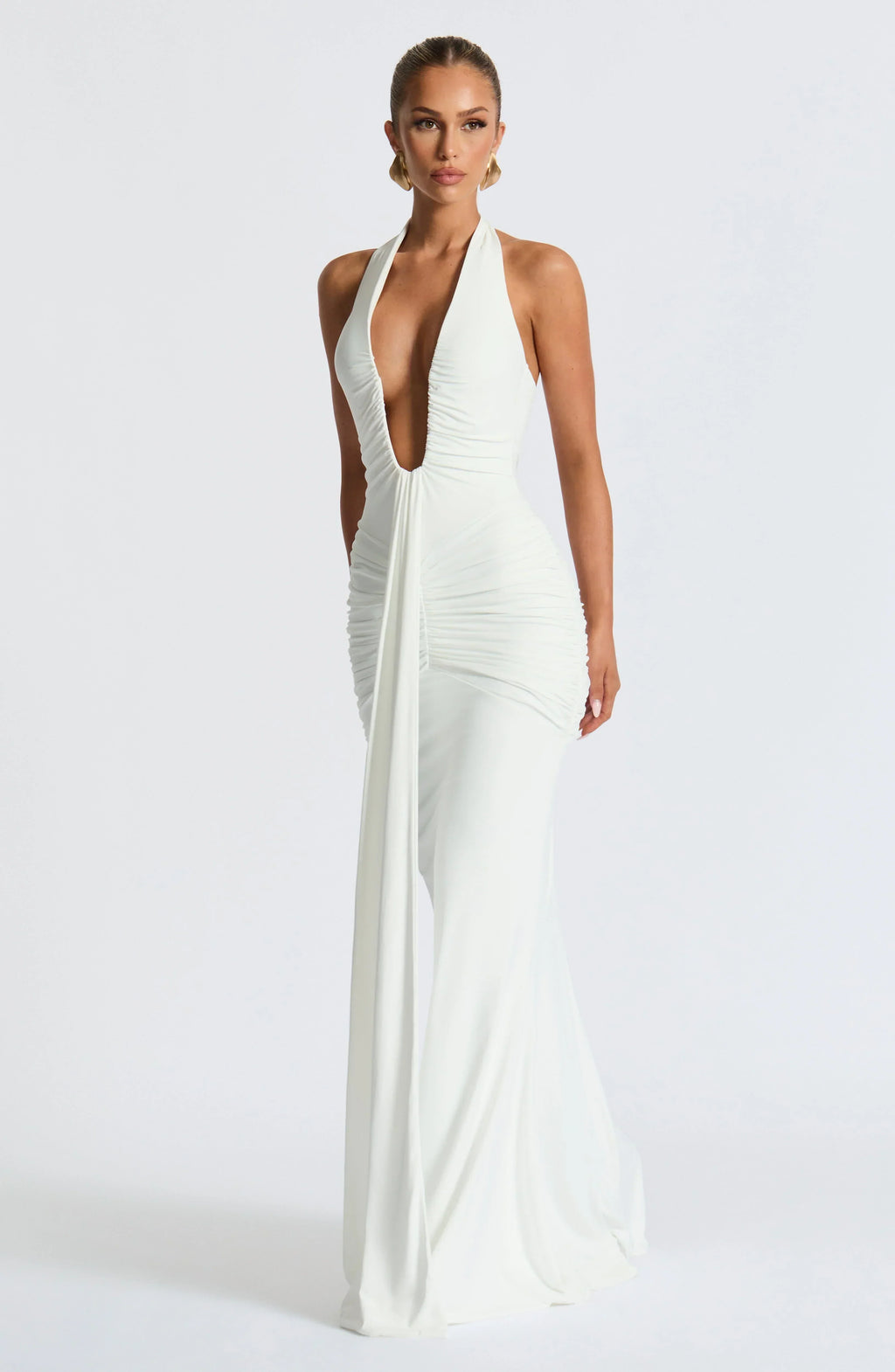 SASHA | Maxikleid mit Tiefem Ausschnitt