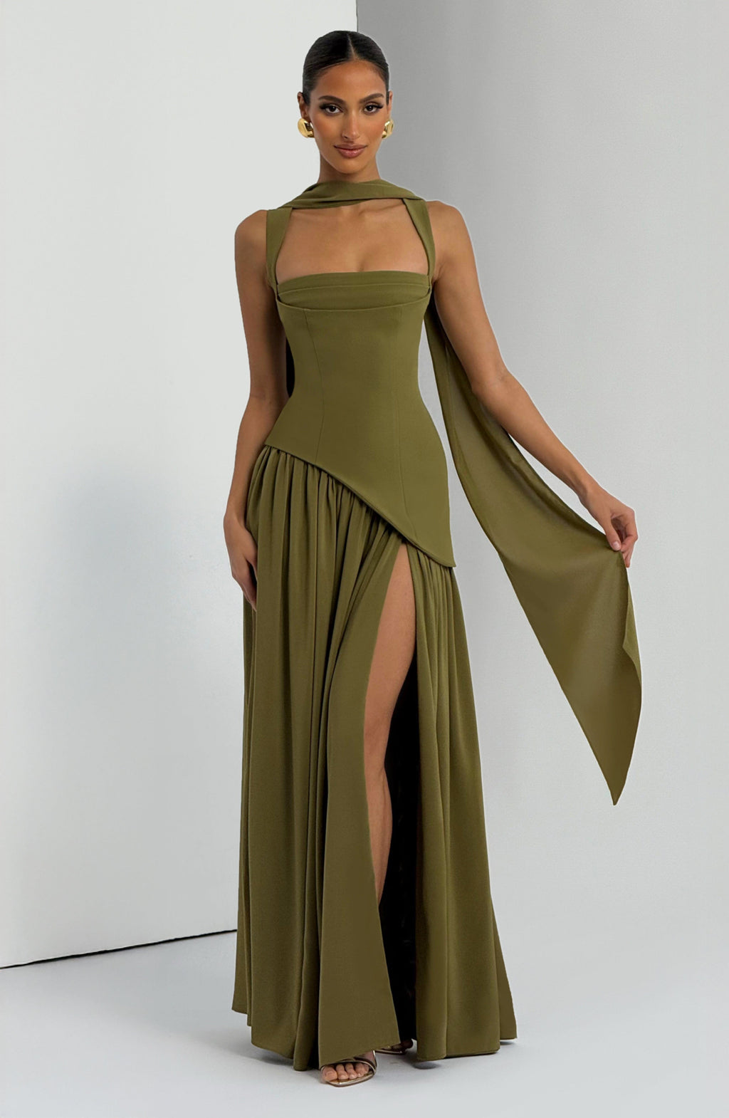 DANIELA | Elegantes Maxikleid Figurbetontem Oberteil